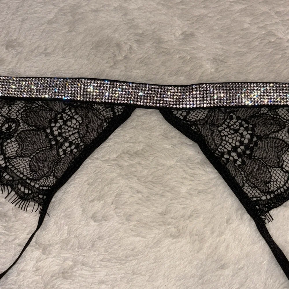 Victoria’s Secret Very Sexy Shine Strap Garter Belt M/L